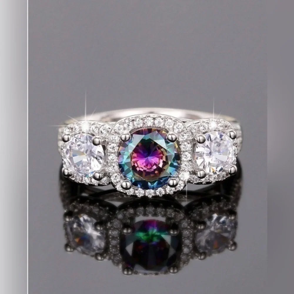 💋NWT Statement Cubic Zirconia Decor Ring 💍 sz 9